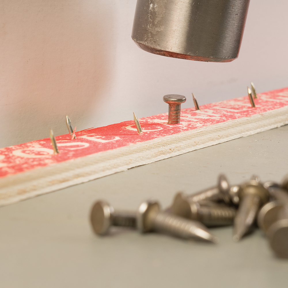 10 Gauge Concrete Nails Roberts Consolidated