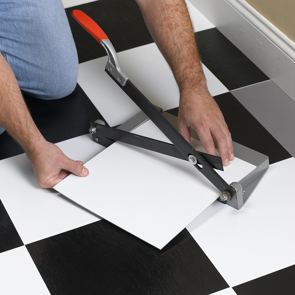 can you use a tile cutter to cut vinyl flooring