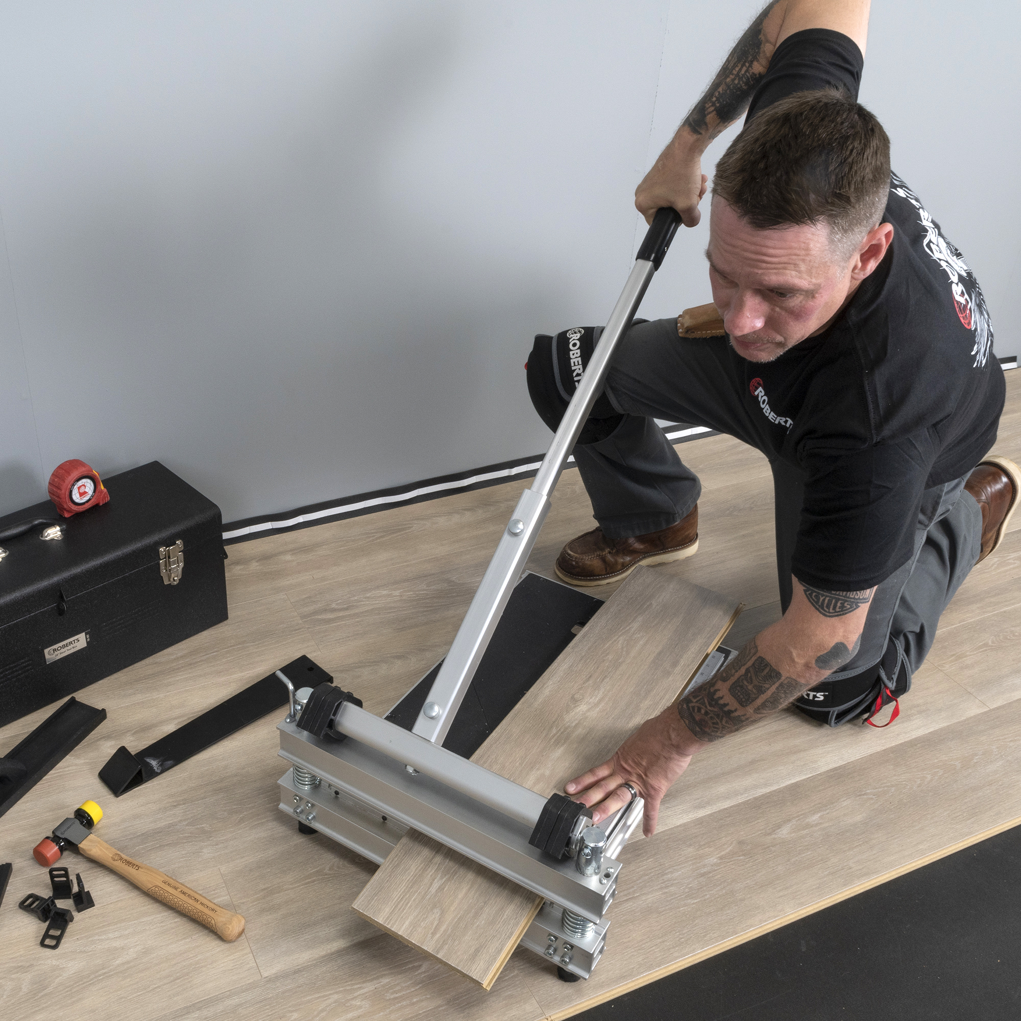 QUIK-CUT VINYL TILE CUTTER - Roberts Consolidated